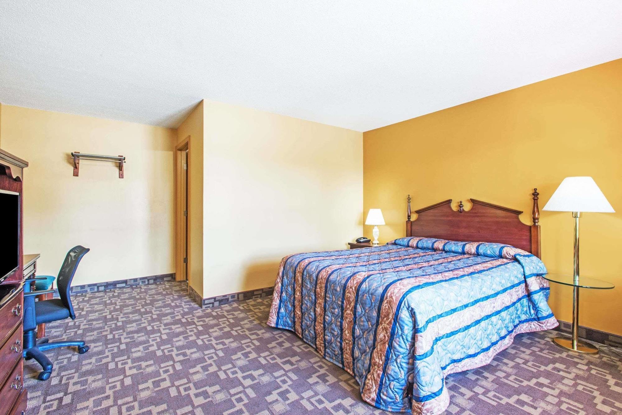 Knights Inn Hadley Extérieur photo
